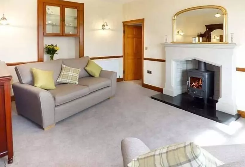 Longwell House