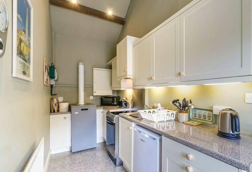 The Byre At High Watch