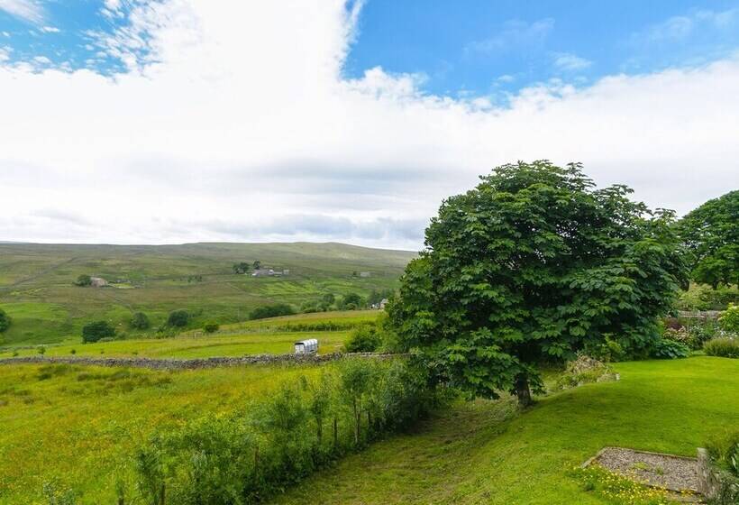 The Byre At High Watch