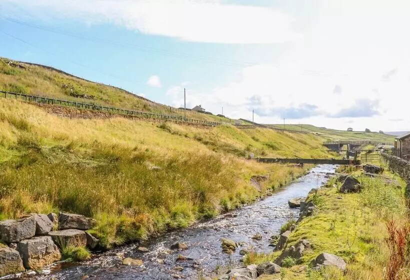 The Byre At High Watch