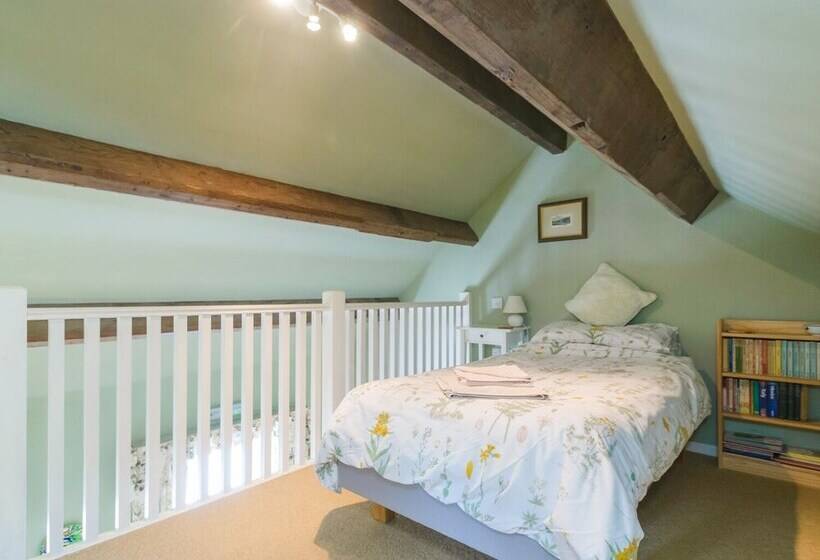 The Byre At High Watch