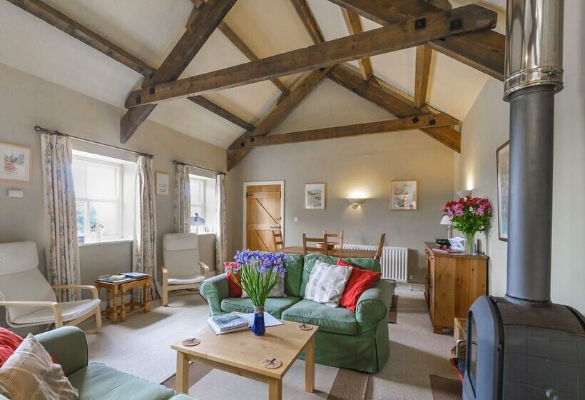 The Byre At High Watch