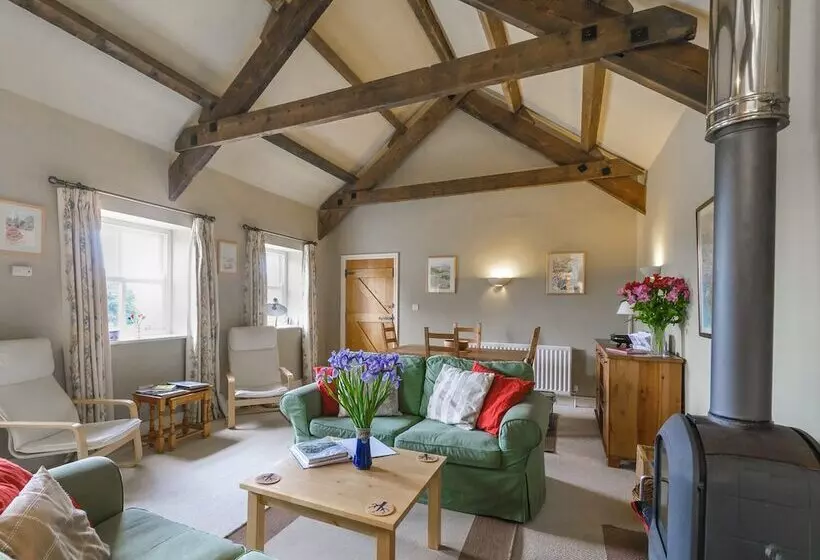 The Byre At High Watch