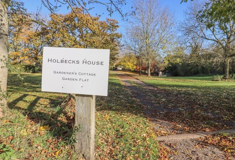 The Garden Flat At Holbecks House