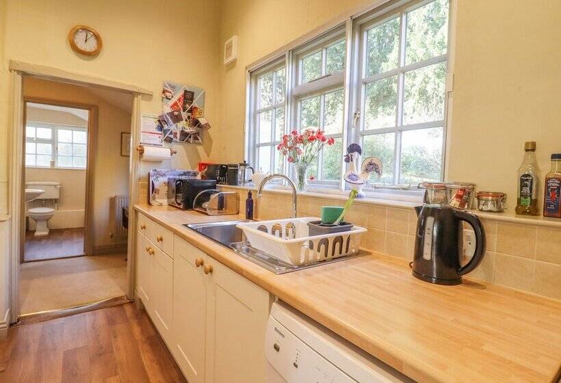 The Garden Flat At Holbecks House