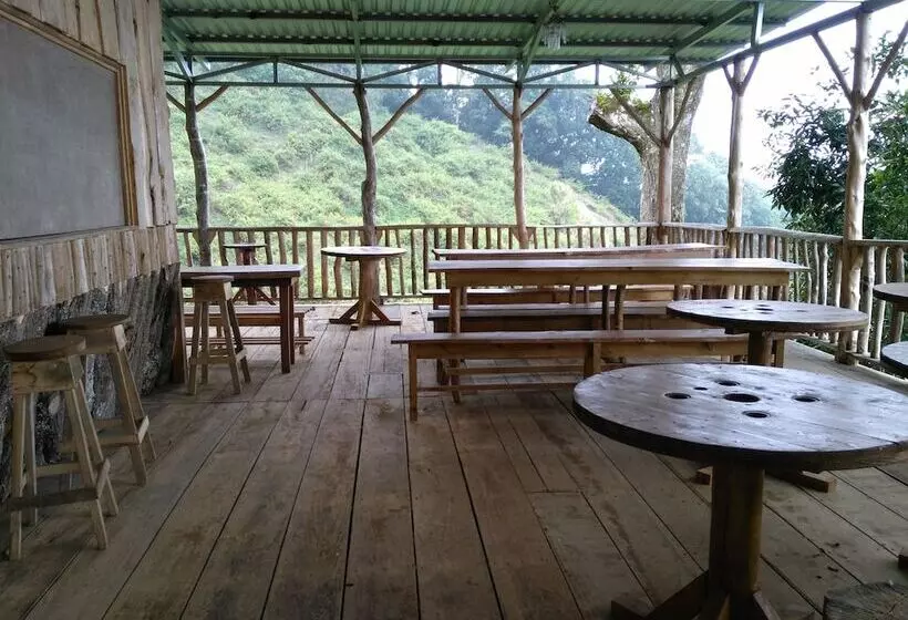 ユースホステル Hostal Villas San Miguel