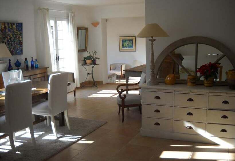 مبيت وإفطار Chambres D Hôtes De Vérédème