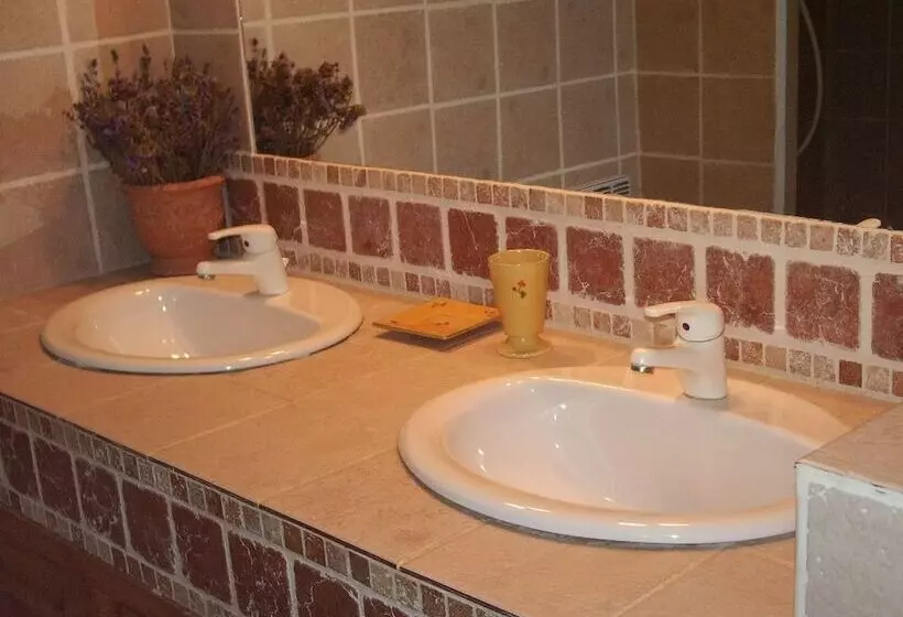 Aamiaismajoitus (B&B) Chambres D Hôtes De Vérédème