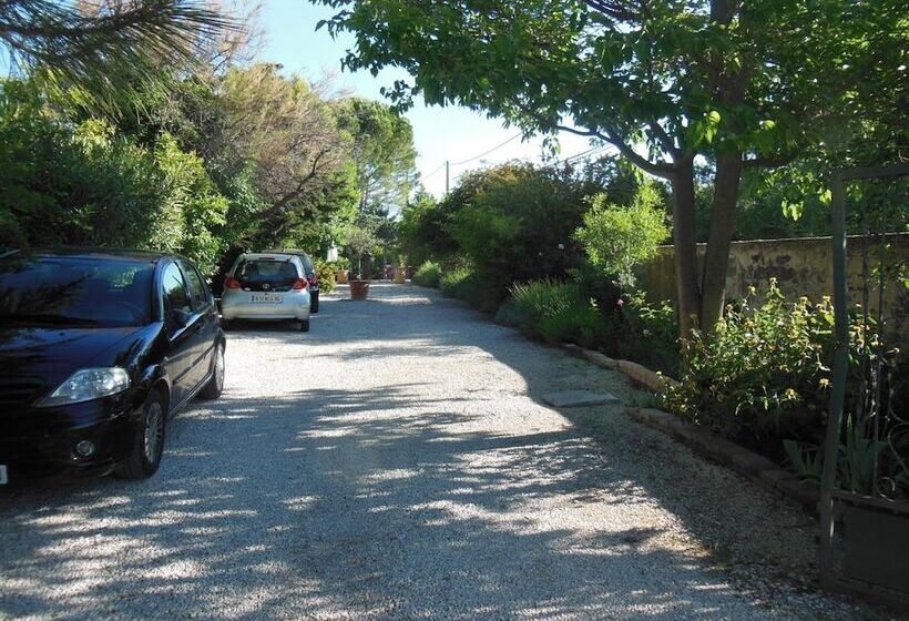 مبيت وإفطار Chambres D Hôtes De Vérédème