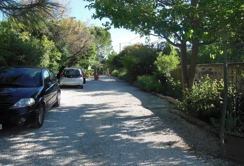 Aamiaismajoitus (B&B) Chambres D Hôtes De Vérédème