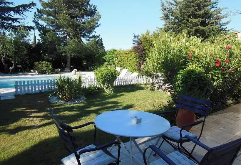 Aamiaismajoitus (B&B) Chambres D Hôtes De Vérédème