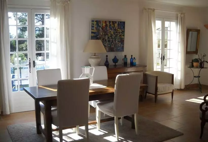 Aamiaismajoitus (B&B) Chambres D Hôtes De Vérédème