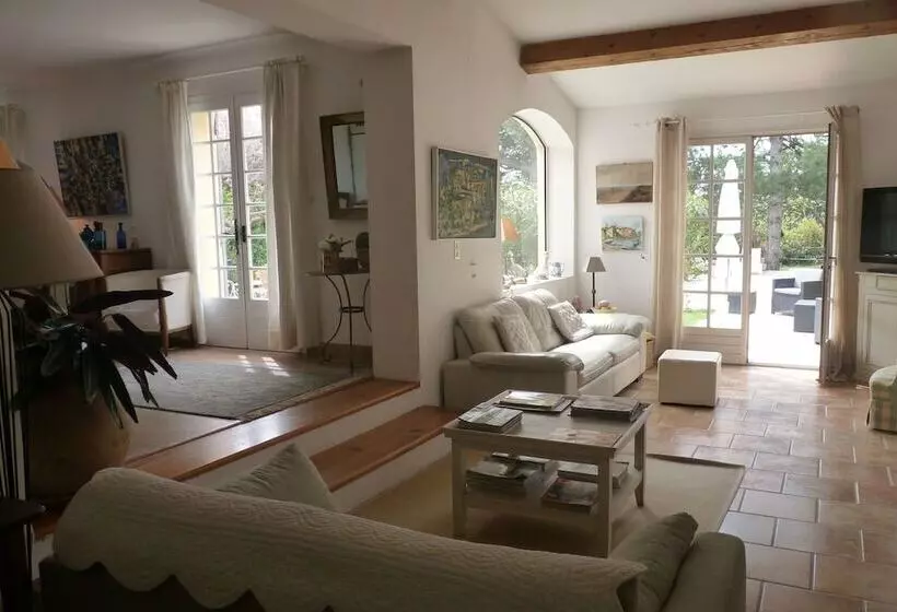 Aamiaismajoitus (B&B) Chambres D Hôtes De Vérédème