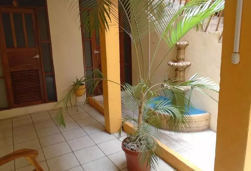 Cardenas Hostal