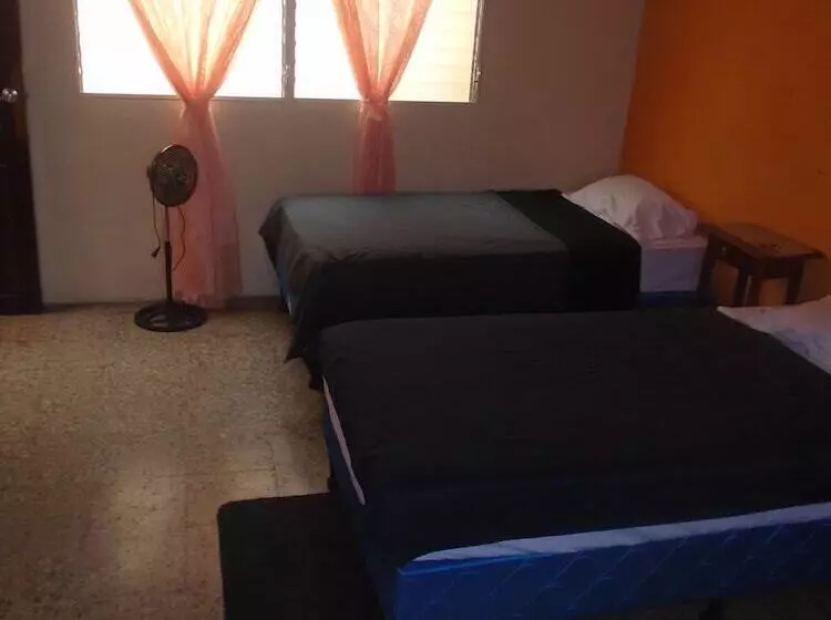 Cardenas Hostal
