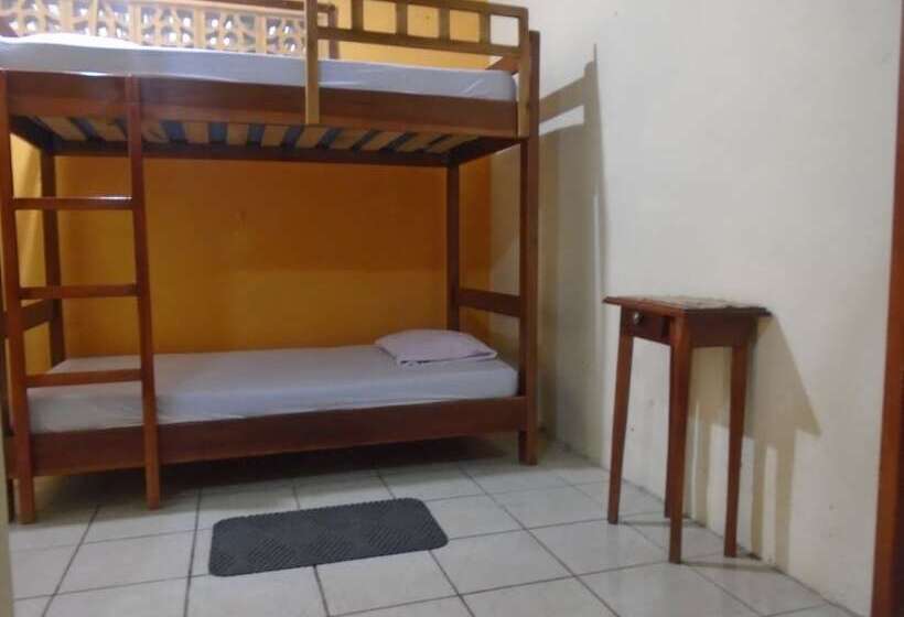 Cardenas Hostal