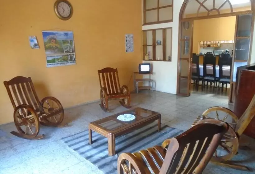 Cardenas Hostal