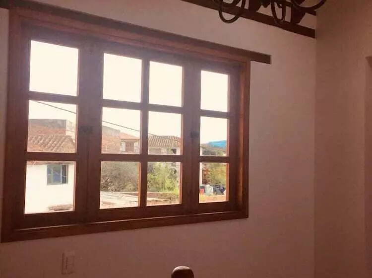Hostal Everest