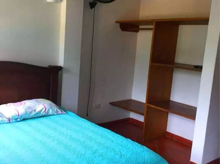 Hostal Everest