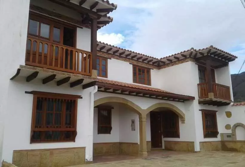 Hostal Everest