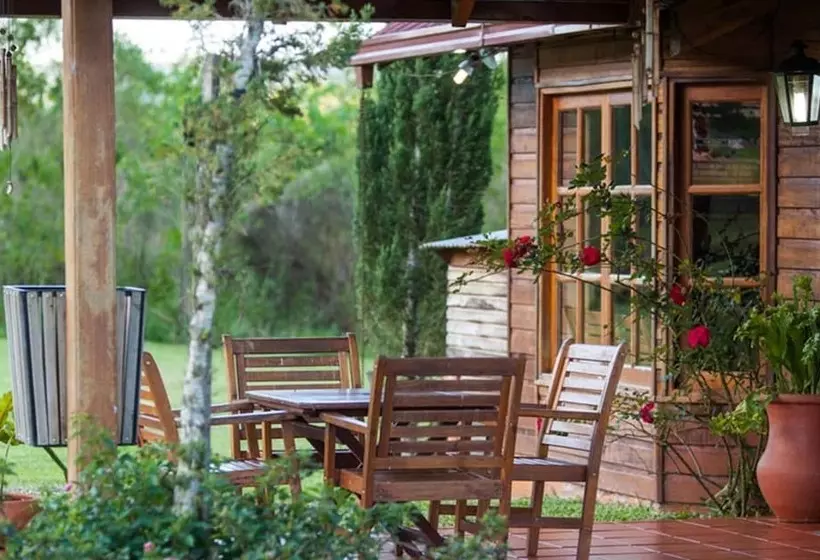 Hotelli Cabañas Don Charles