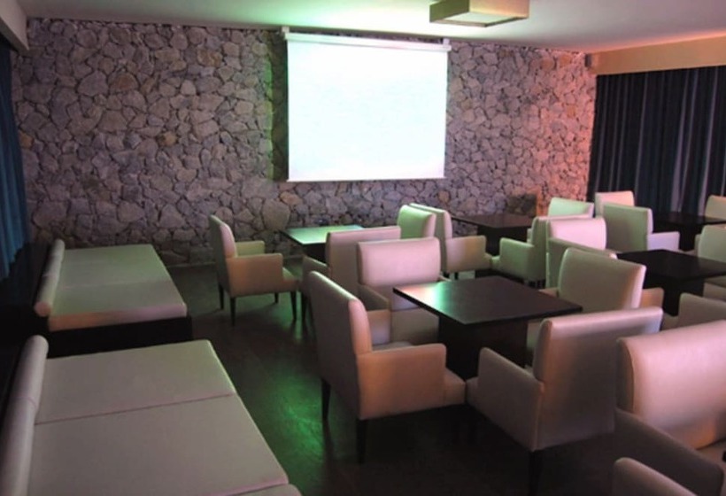 هتل Careyes Aparts & Spa