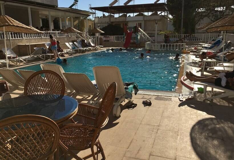 בית מלון כפרי Didyma Apollon