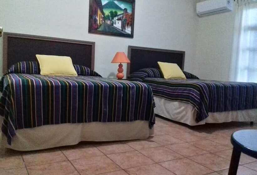 هتل El Pueblito De Don Luis