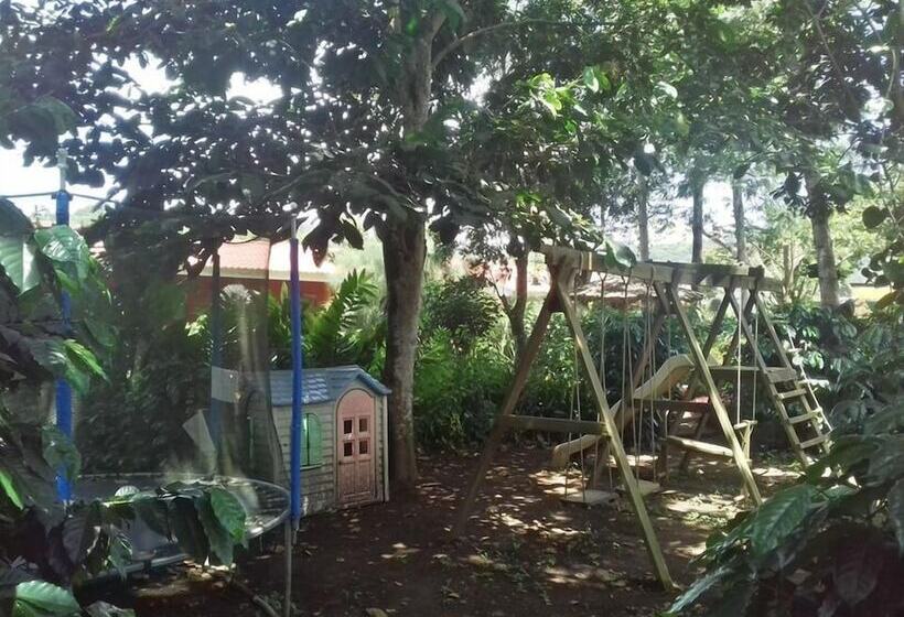 هتل El Pueblito De Don Luis