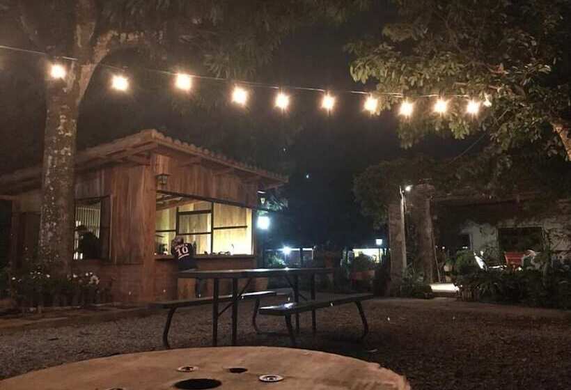 هتل El Pueblito De Don Luis