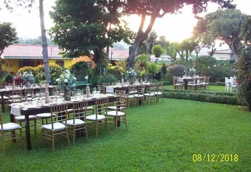 Hotelli El Pueblito De Don Luis