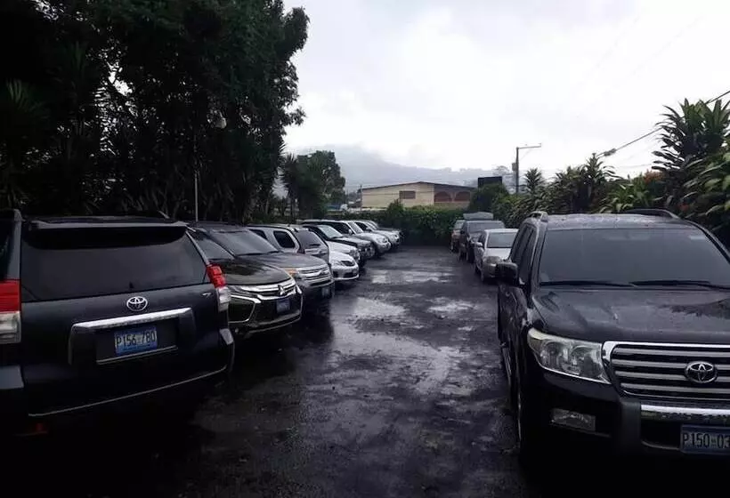 Hotelli El Pueblito De Don Luis