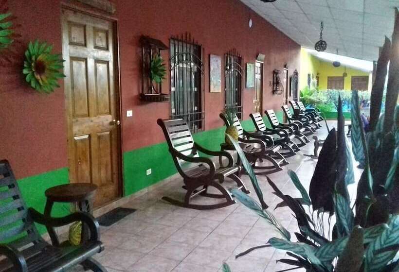 هتل El Pueblito De Don Luis