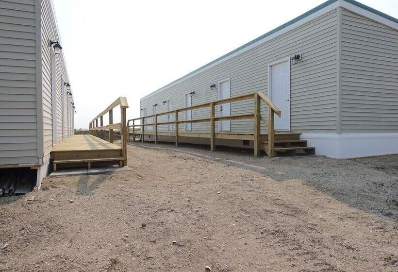 בית מלון כפרי Golden Prairie Lodge