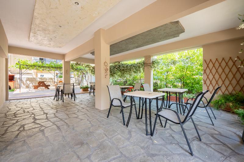 בית מלון כפרי Milonas House Apartments