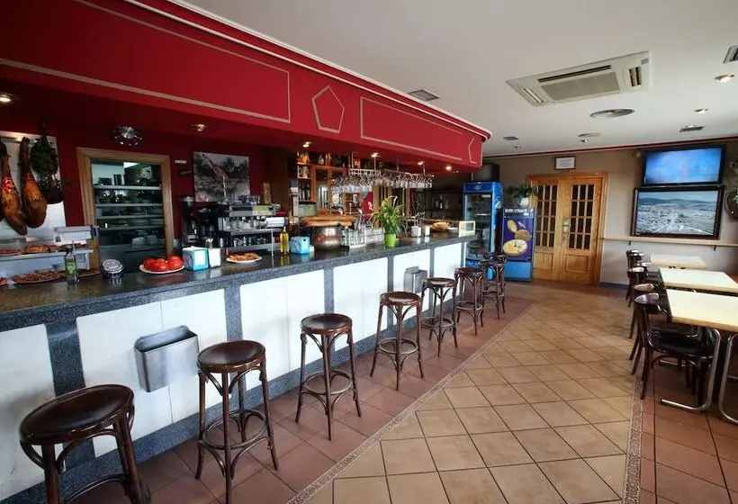 ホテル Restaurante El Pentágono