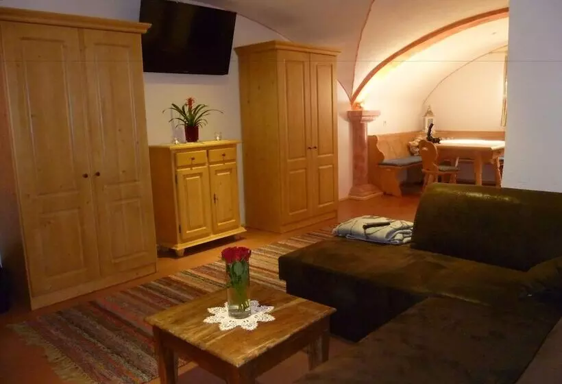 Majatalo Haus Anni Im Paradies