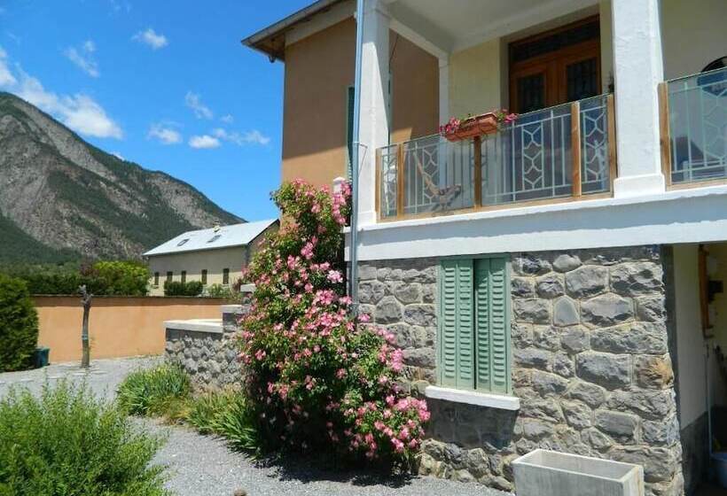 פנסיון La Mexicaine Les Gîtes