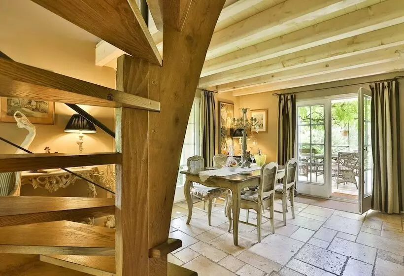 Majatalo Le B. Cottage