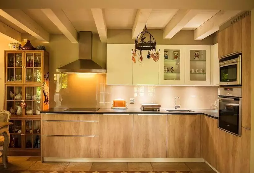 Majatalo Le B. Cottage