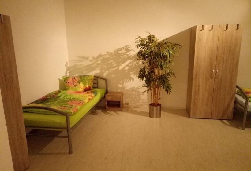 Пансион Monteurwohnung Weissenfels