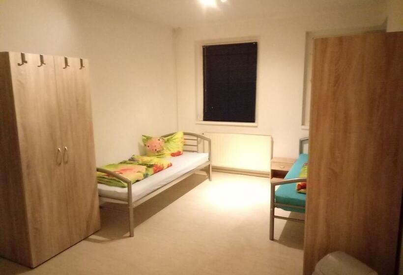 Пансион Monteurwohnung Weissenfels