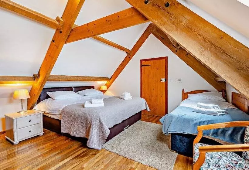 Tyncellar Farm Holiday Cottages