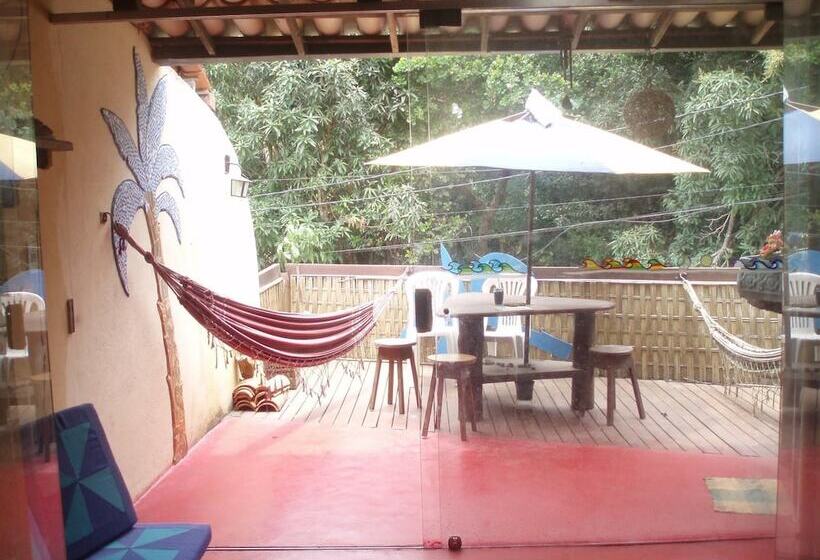 A Bananeira Azul Hostel