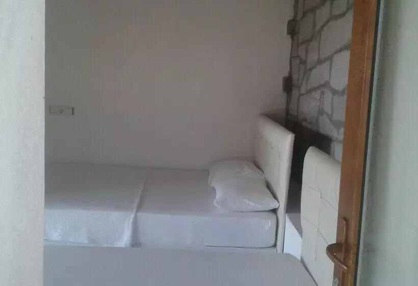 Assos Akropol Pansiyon