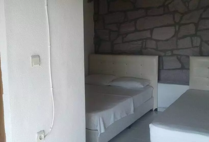 Assos Akropol Pansiyon