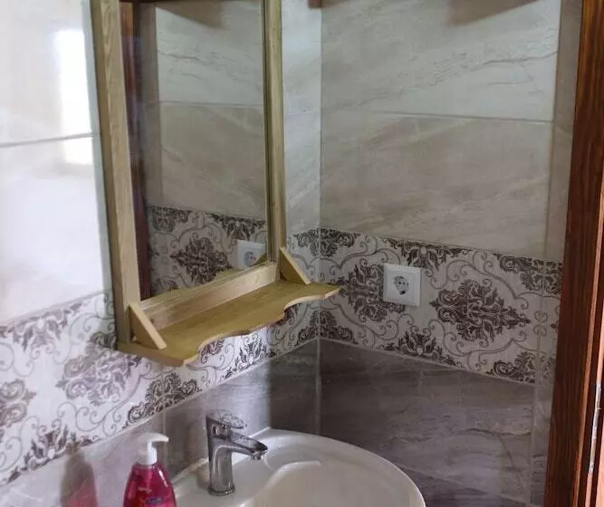 Assos Akropol Pansiyon