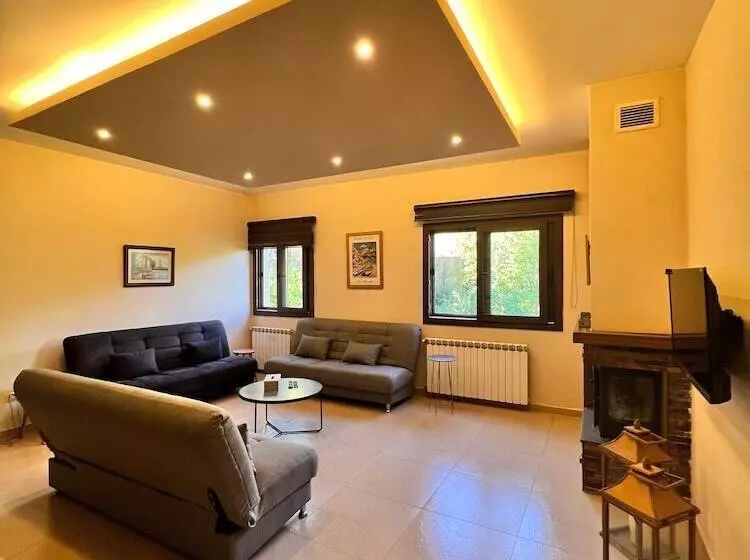 Austria Luxury Apartments, Faraya