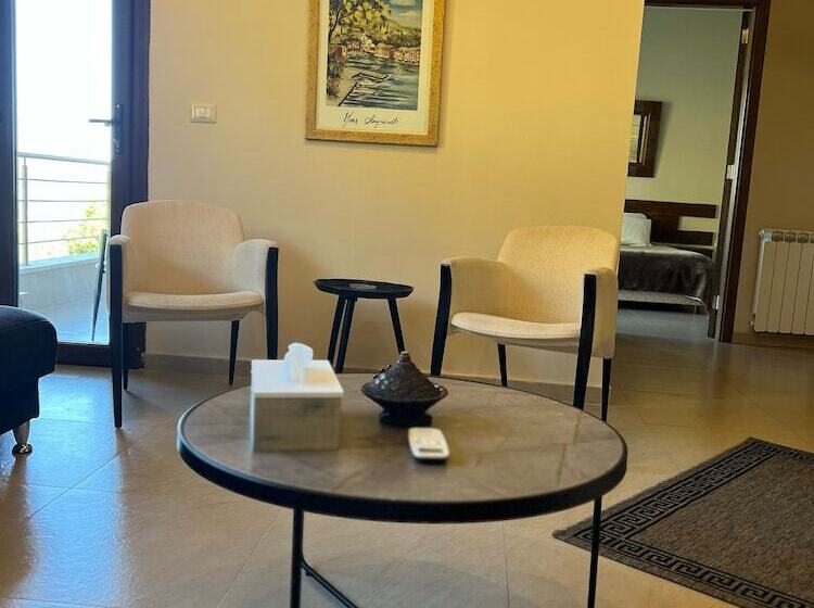 Austria Luxury Apartments, Faraya