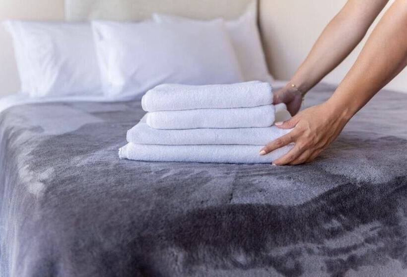 Austria Luxury Apartments, Faraya